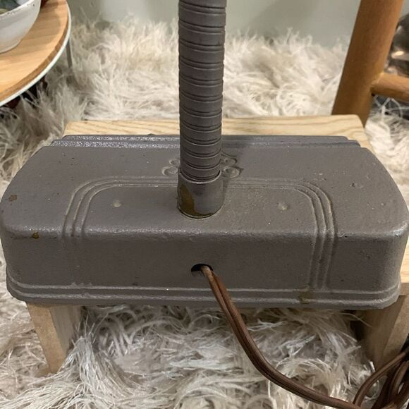 Vintage Grey Cast Metal Industrial Style Gooseneck Lamp - Picture 11 of 17